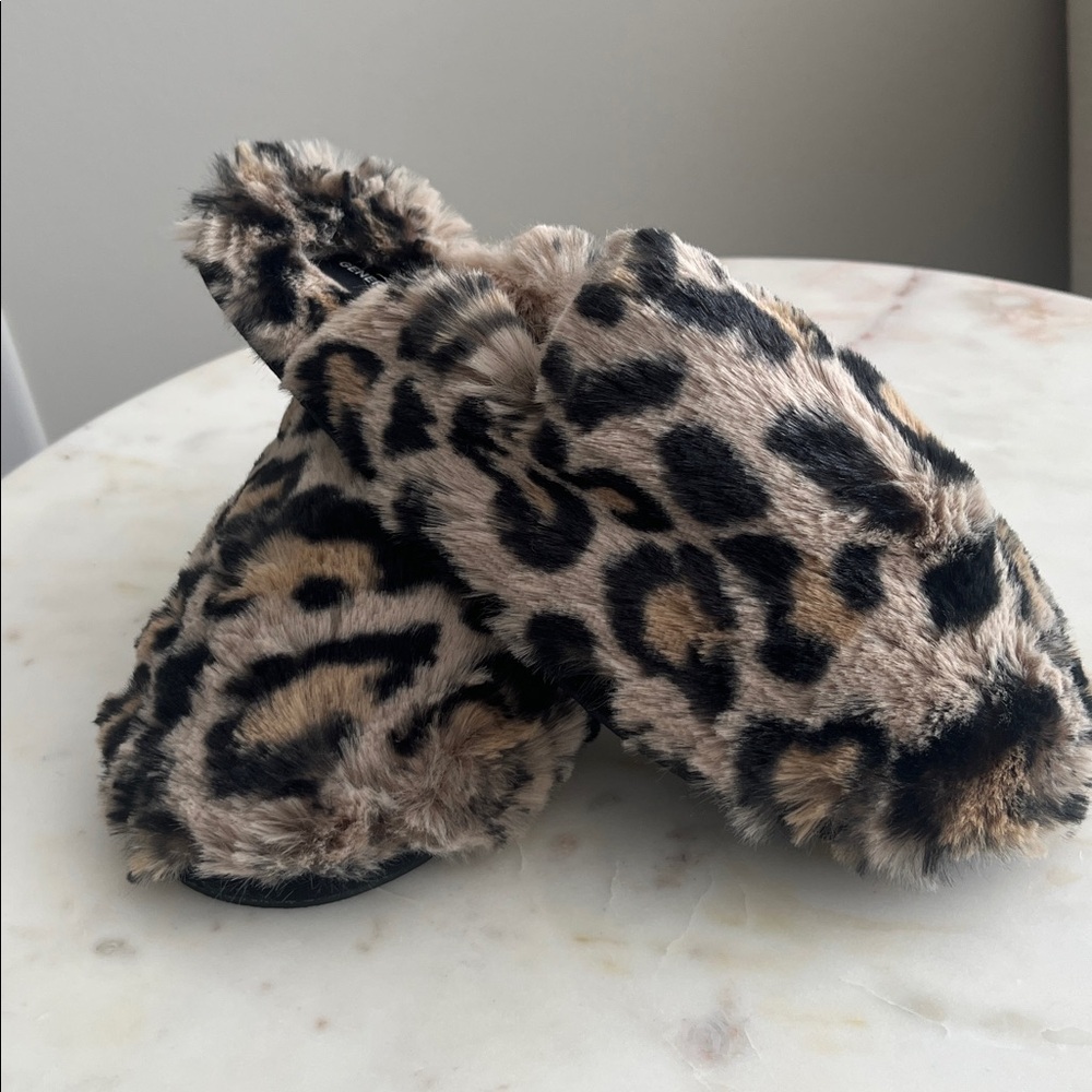 Generation Love Esther Faux Fur Slides Animal‎ Leopard Size Small (5-7)